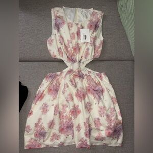 FLORAL MINI DRESS